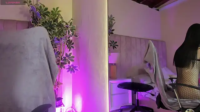 Mia mtnz02 online show from April 7, 12:11 am