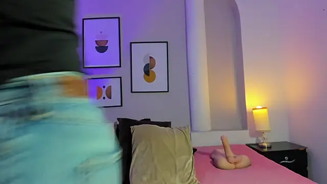 Snapshot of victoria_flores1 chatting on November 8, 8:51 pm victoria flores1 online show from November 8, 8:51 pm