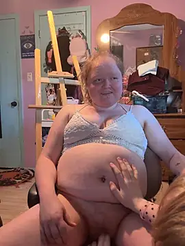 Snapshot of KadiSparkle chatting on March 25, 7:20 pm KadiSparkle online show from March 25, 7:20 pm