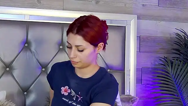 LunaHart online show from March 29, 5:35 pm