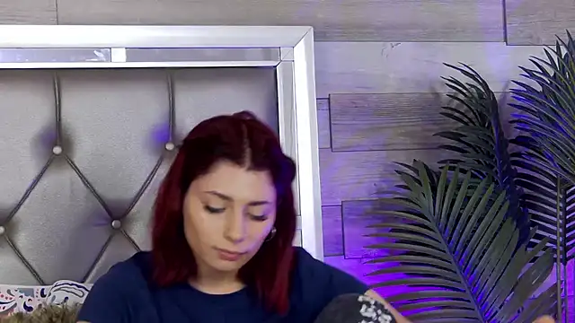 LunaHart online show from April 5, 6:10 am