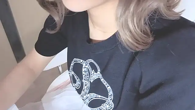 Snapshot of miho-ch chatting on June 2, 12:40 pm miho-ch online show from June 2, 12:40 pm