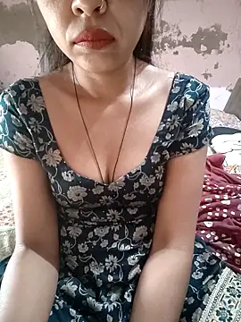 Paakhi-Singh online show from December 17, 4:51 am