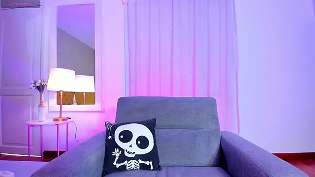 AuroraMiiller online show from November 8, 9:02 pm