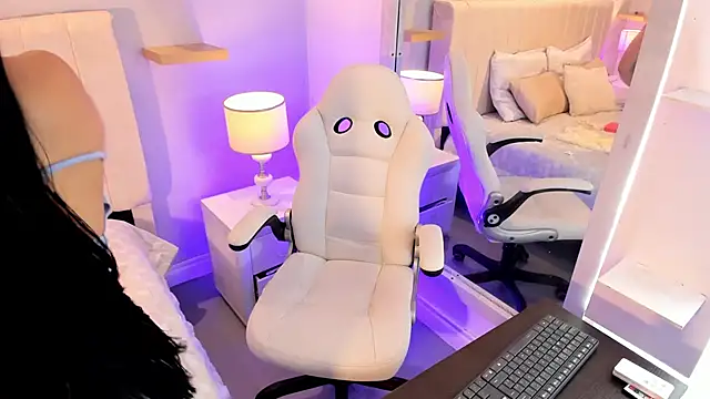 manyaa  online show from January 7, 7:27 pm