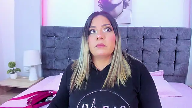 isabella horney  online show from October 30, 4:41 pm