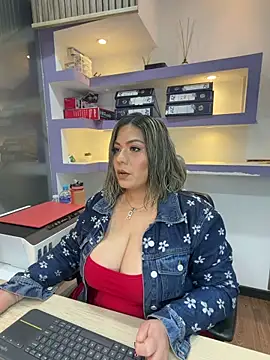 isabella horney  online show from May 19, 12:33 pm