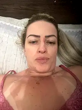 Snapshot of Alerquinasc chatting on October 29, 4:37 am Alerquinasc online show from October 29, 4:37 am