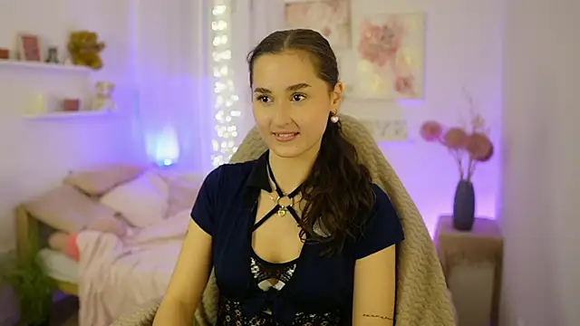 Snapshot of Annita_Grey chatting on November 23, 8:08 pm Annita Grey online show from November 23, 8:08 pm