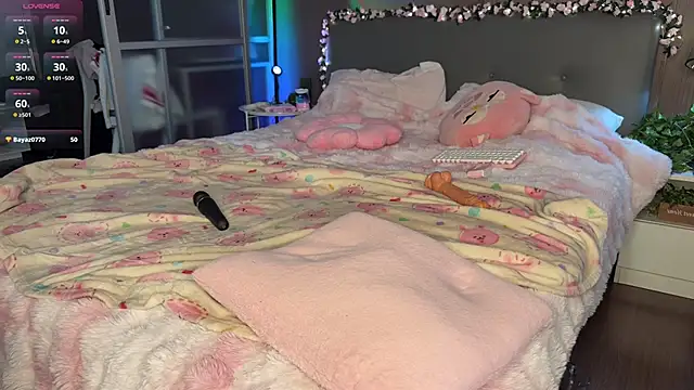 Snapshot of Lizzy_meoww chatting on October 23, 7:18 am Lizzy meoww online show from October 23, 7:18 am