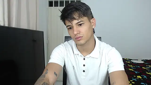 Alex mojica online show from September 26, 7:45 am