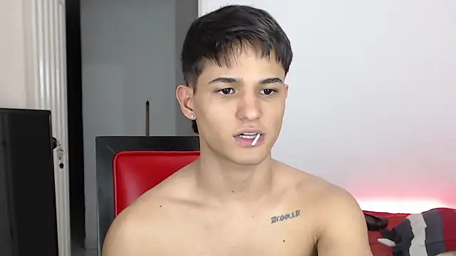 Alex mojica online show from November 9, 5:17 am