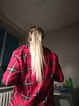 babyjessi online show from April 14, 8:59 pm