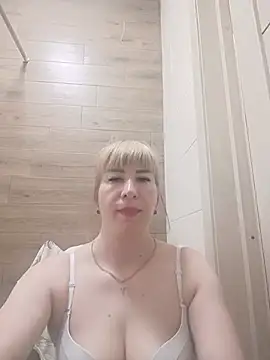 Snapshot of babyjessi chatting on June 29, 7:36 am babyjessi online show from June 29, 7:36 am