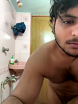 Snapshot of Kira_1413 chatting on November 18, 4:22 pm Kira 1413 online show from November 18, 4:22 pm