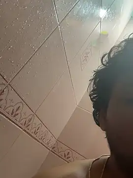 Snapshot of Kira_1413 chatting on January 15, 4:28 am Kira 1413 online show from January 15, 4:28 am