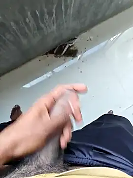 Snapshot of chatboy1432 chatting on October 13, 5:07 am chatboy1432 online show from October 13, 5:07 am