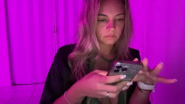 prettyykitty22 online show from October 12, 2:54 am