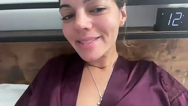 prettyykitty22 online show from December 19, 5:14 am