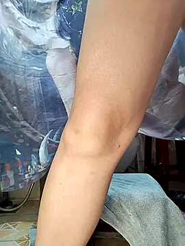 Snapshot of linhlinh_xx87 chatting on November 4, 6:01 am linhlinh xx87 online show from November 4, 6:01 am