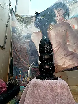 linhlinh xx87 online show from January 13, 6:08 am