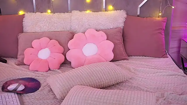 MysticGrace online show from April 19, 6:10 pm