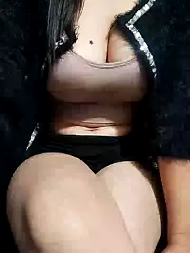 Snapshot of Your_Rubina chatting on November 17, 6:14 pm Your Rubina online show from November 17, 6:14 pm