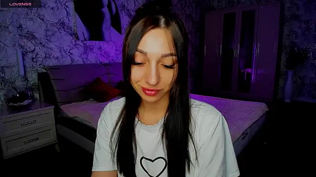 sheillawood online show from October 14, 12:44 am