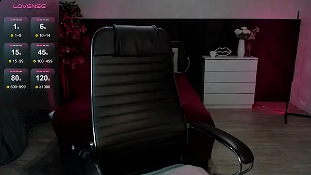 Snapshot of Sexy_Alexia69 chatting on October 19, 7:14 pm Sexy Alexia69 online show from October 19, 7:14 pm