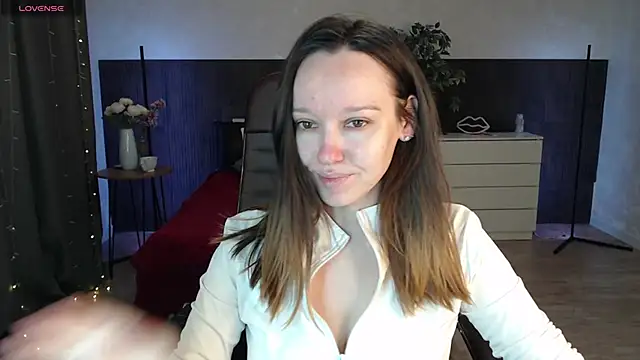 Snapshot of Sexy_Alexia69 chatting on November 22, 10:36 am Sexy Alexia69 online show from November 22, 10:36 am