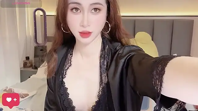 wuyueaini online show from April 18, 7:01 am