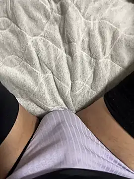 Snapshot of RiRi_20 chatting on February 16, 12:56 pm RiRi 20 online show from February 16, 12:56 pm