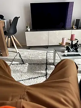 Manu97k online show from October 9, 1:20 pm