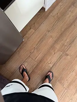 Manu97k online show from December 18, 3:29 pm