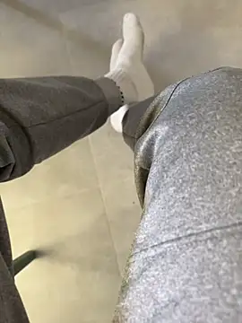 Manu97k online show from March 18, 10:07 am