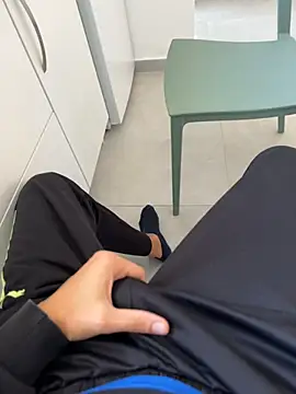 Manu97k online show from March 29, 9:53 am