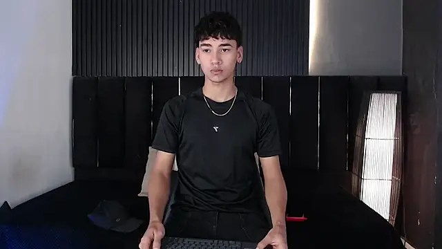 Snapshot of Dominic_ghost chatting on April 12, 10:04 pm Dominic ghost online show from April 12, 10:04 pm