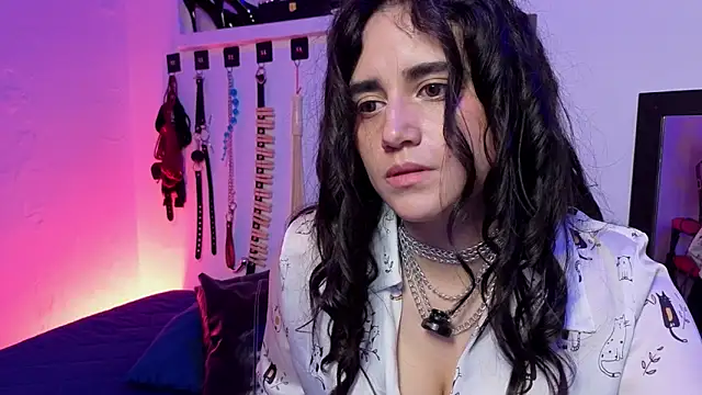 elowen halley1 online show from February 19, 6:04 pm