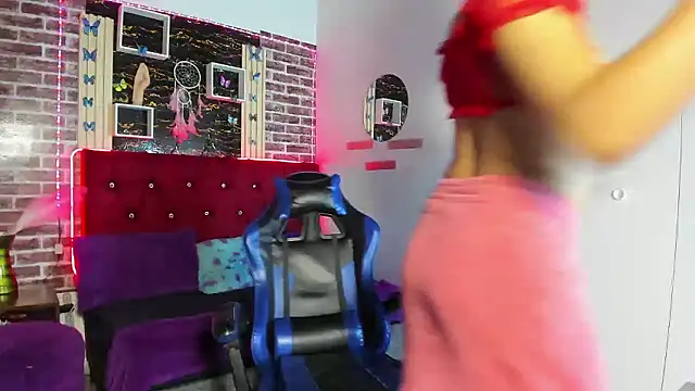 Snapshot of angelitasexxxhot chatting on January 10, 11:53 pm angelitasexxxhot online show from January 10, 11:53 pm