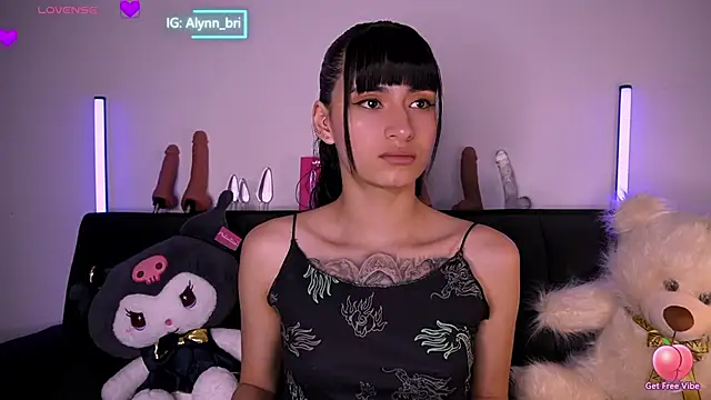 Snapshot of Alynn_Bri_ chatting on March 2, 2:58 am Alynn Bri online show from March 2, 2:58 am