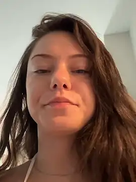 Snapshot of lilbbyily chatting on June 1, 3:36 pm lilbbyily online show from June 1, 3:36 pm