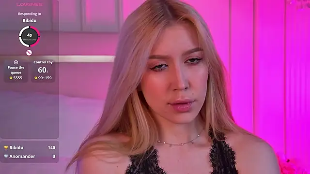 VelvetHell online show from November 1, 3:52 am