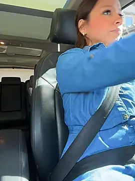 Mrs MrLove online show from November 1, 7:05 pm