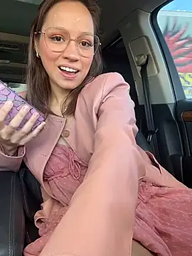 Mrs MrLove online show from November 17, 5:30 pm