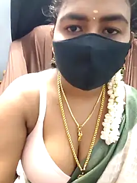 Snapshot of Tamil_Lotus chatting on October 23, 5:33 pm Tamil Lotus online show from October 23, 5:33 pm