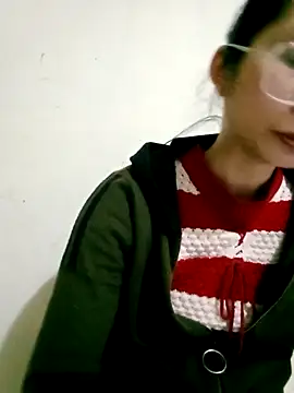 Snapshot of Joywhar chatting on December 14, 6:23 pm Joywhar online show from December 14, 6:23 pm