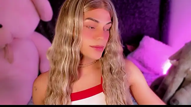 Snapshot of Flora_Minx chatting on February 12, 2:39 am Flora Minx online show from February 12, 2:39 am