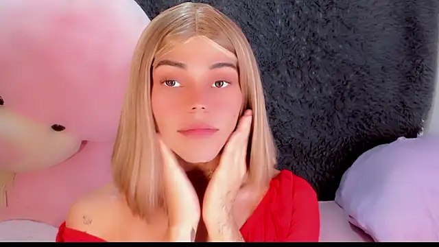 Snapshot of Flora_Minx chatting on February 15, 1:35 am Flora Minx online show from February 15, 1:35 am