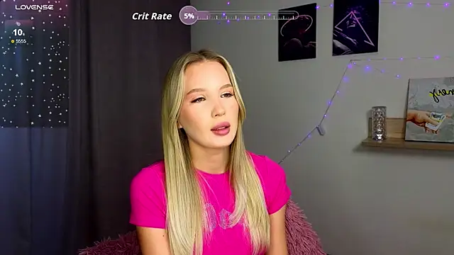 Snapshot of _Cutiefull_Lion_ chatting on October 8, 5:27 am Cutiefull Lion online show from October 8, 5:27 am