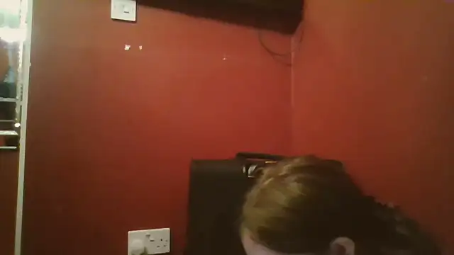 Snapshot of tit_quueen chatting on July 29, 9:35 pm tit quueen online show from July 29, 9:35 pm